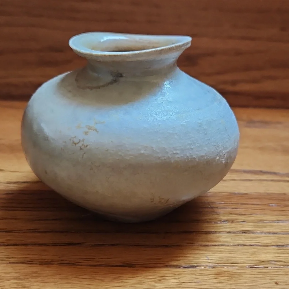 Handcrafted Ceramic Vase - Earth Tones - Picture 3 of 8